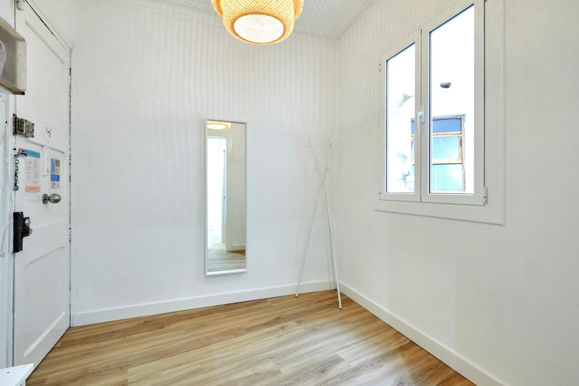 ברצלונה Comfortable Apartment Next To Apolo Theater מראה חיצוני תמונה