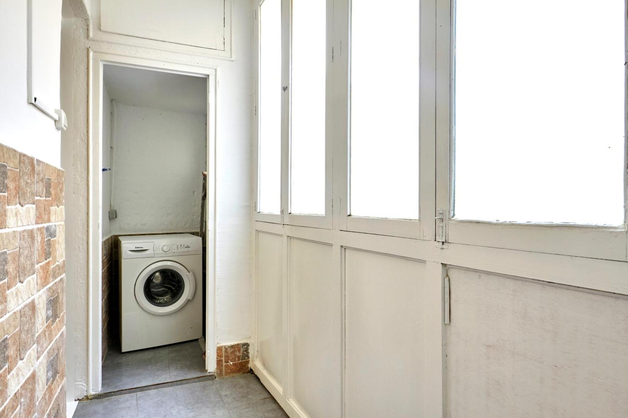 ברצלונה Comfortable Apartment Next To Apolo Theater מראה חיצוני תמונה